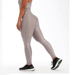 ETHOS silver leggings